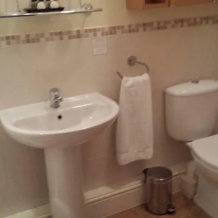 Konukevi Ouse Bridge House 4*